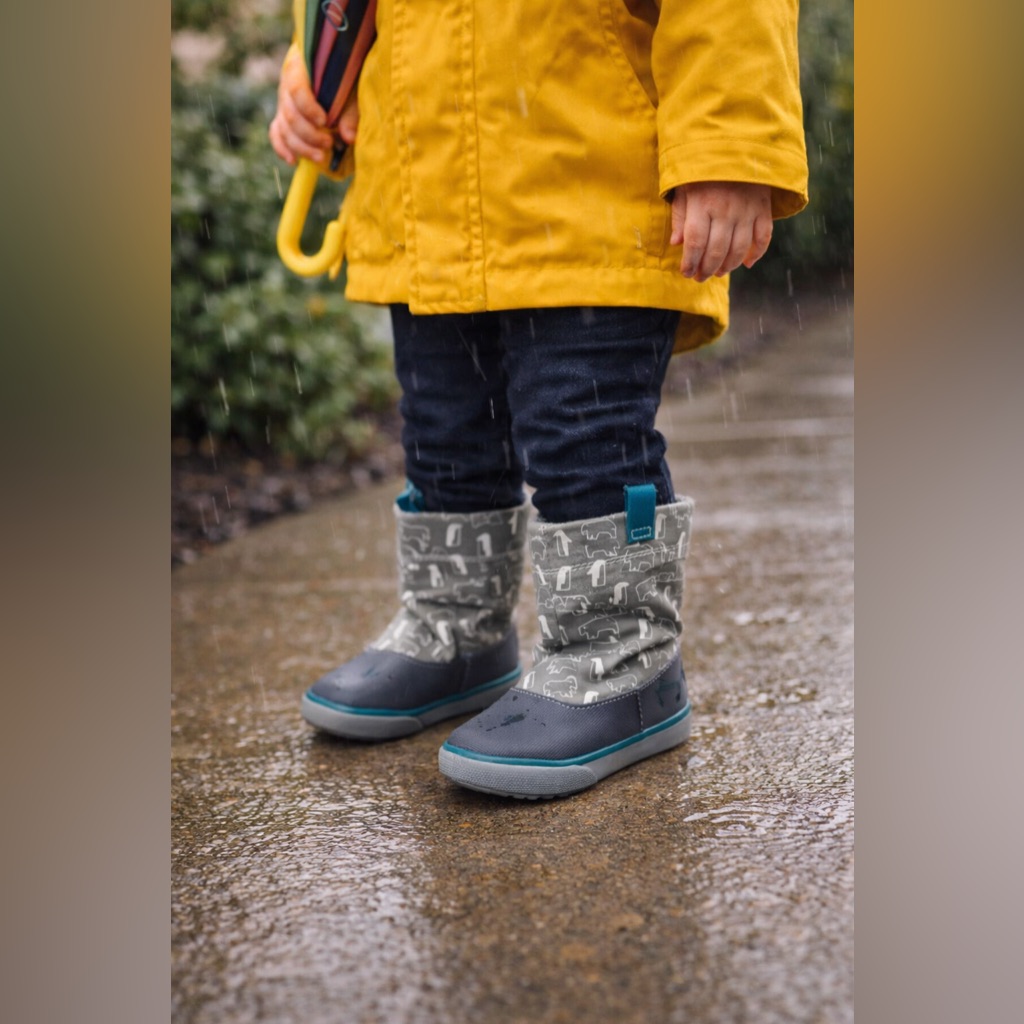 See Kai Run Ripley Boots Gray Polar Bear Snow Print Toddler Size 6 Waterproof